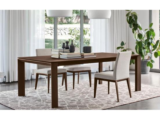 Discover the Perfect Dining Table for a Festive Christmas