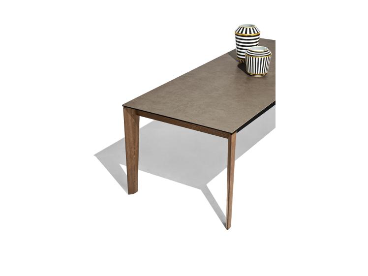 Connubia - Band Dining Table (160-220cm)