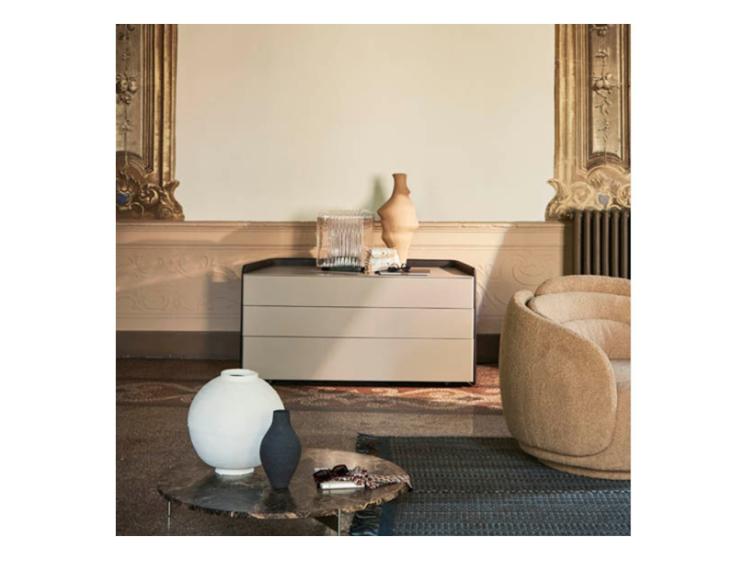 Pianca - Chloe Dresser