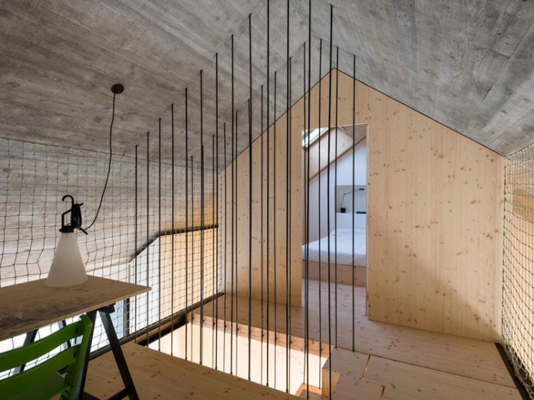 Flos - May Day Light