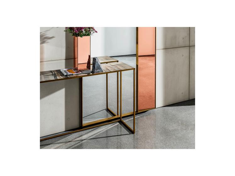 Sovet Italia – Quadro Console table