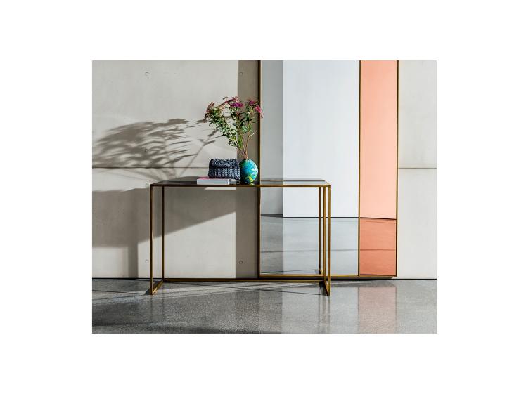 Sovet Italia – Quadro Console table